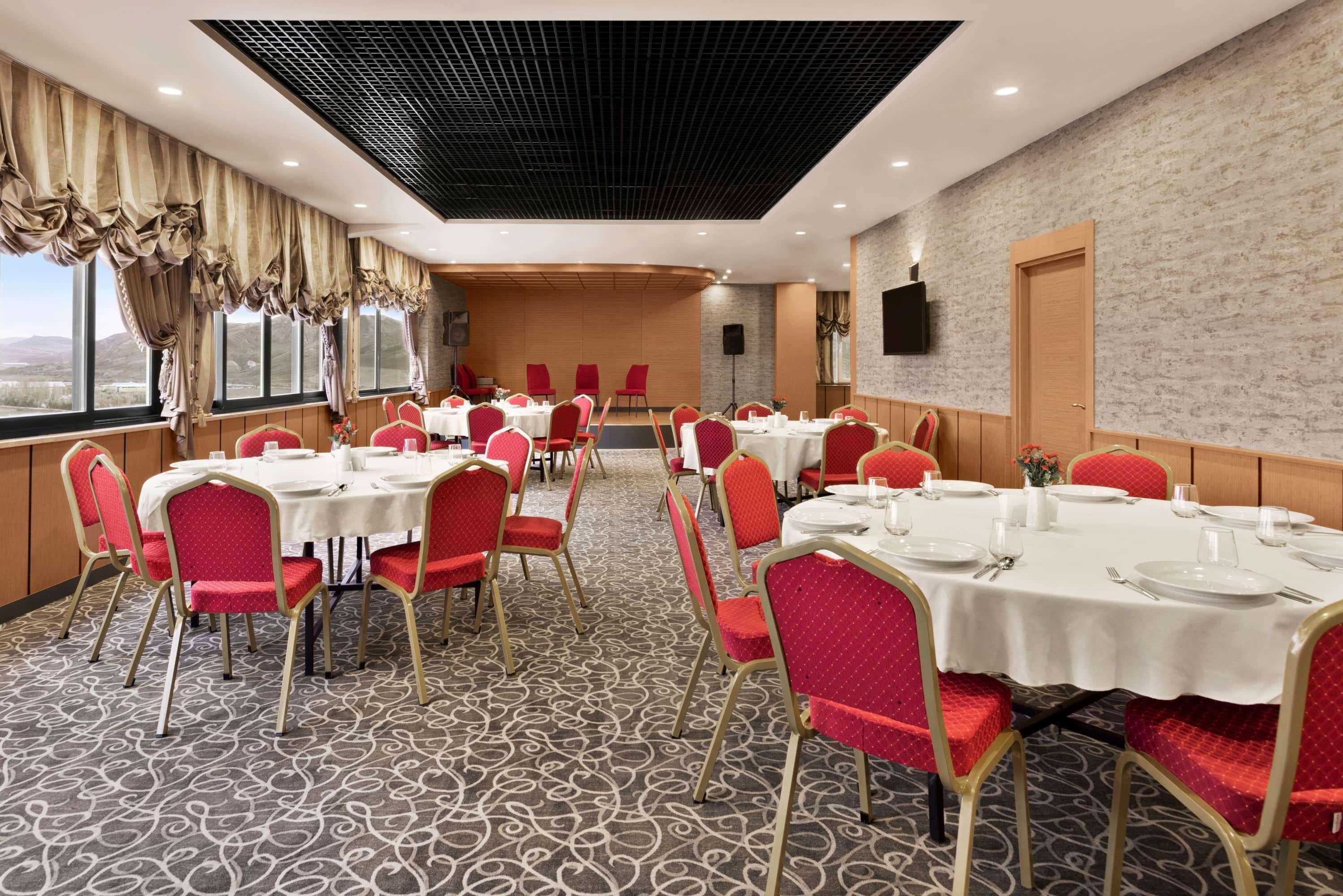 Ramada By Wyndham Sivas Hotel Exterior photo