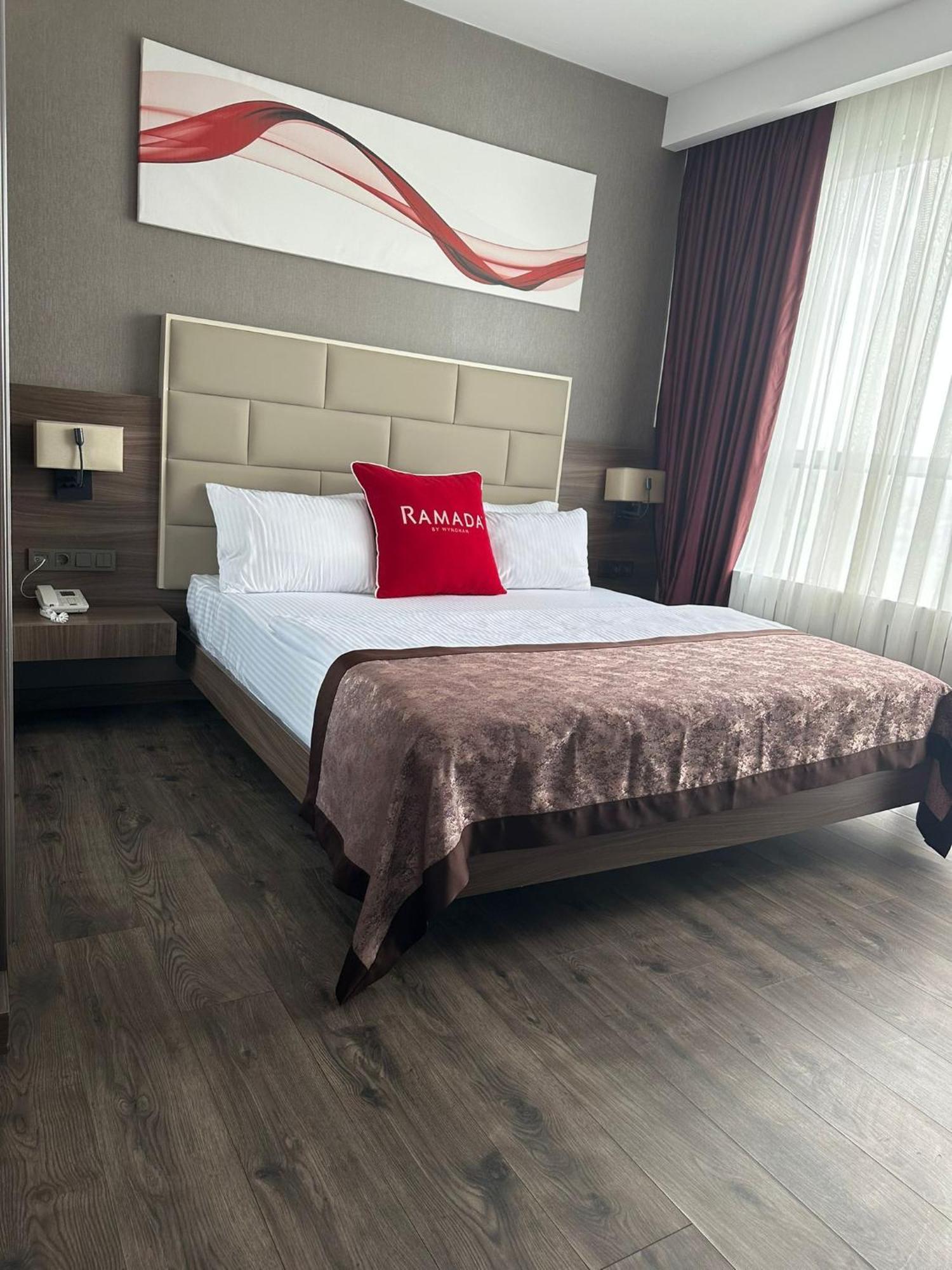 Ramada By Wyndham Sivas Hotel Exterior photo